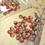 Red cracked beads