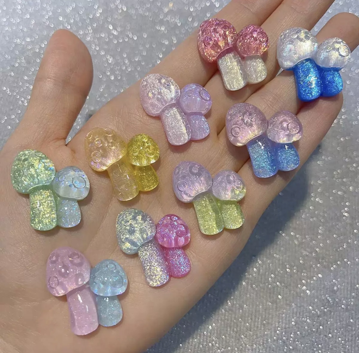 Colored mushrooms (9 pieces)