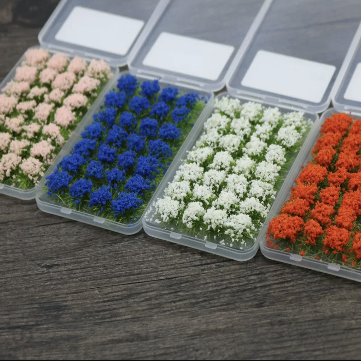 Four-color bouquet (28 flowers per box)