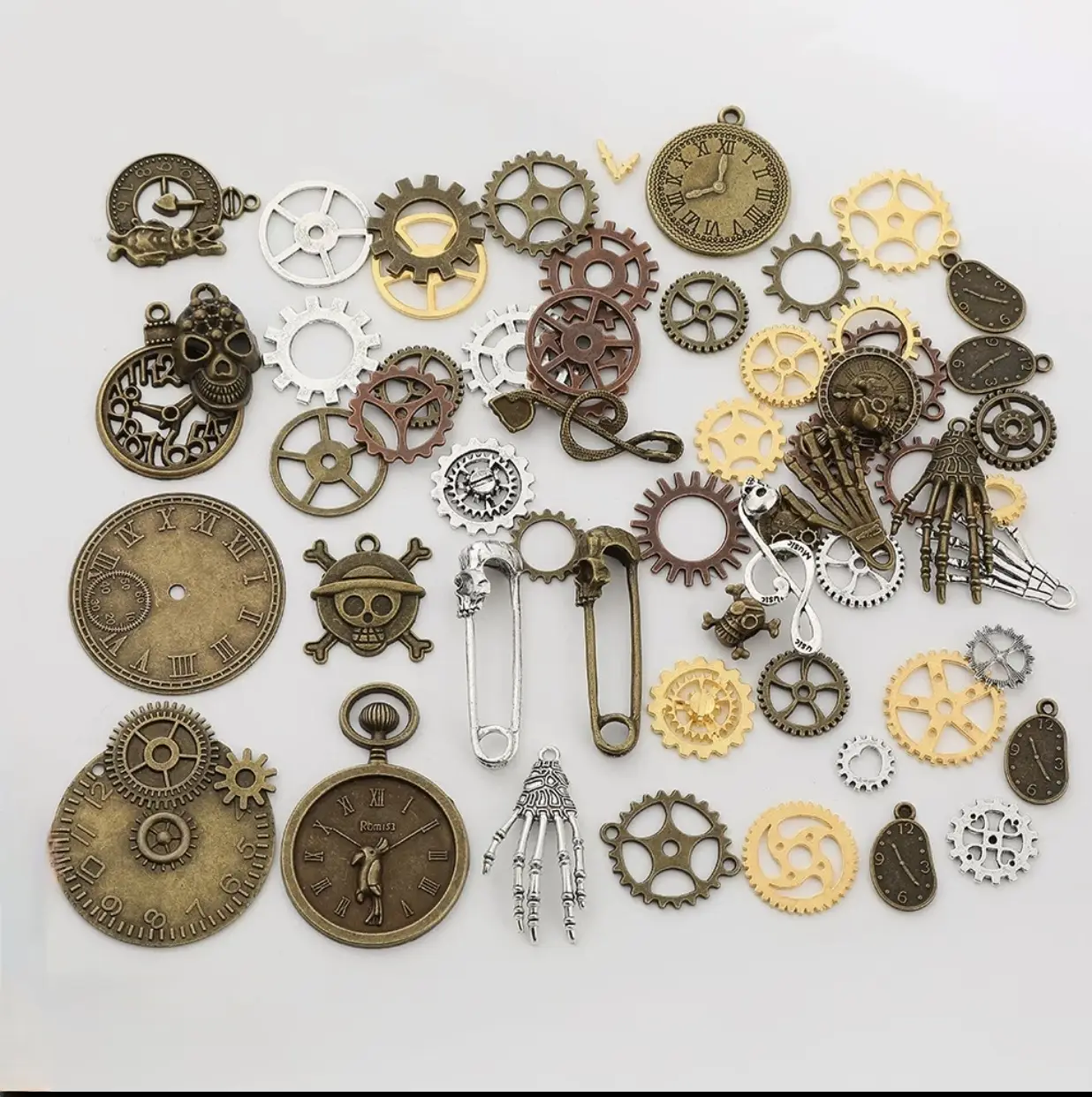 A set of mixed accessories