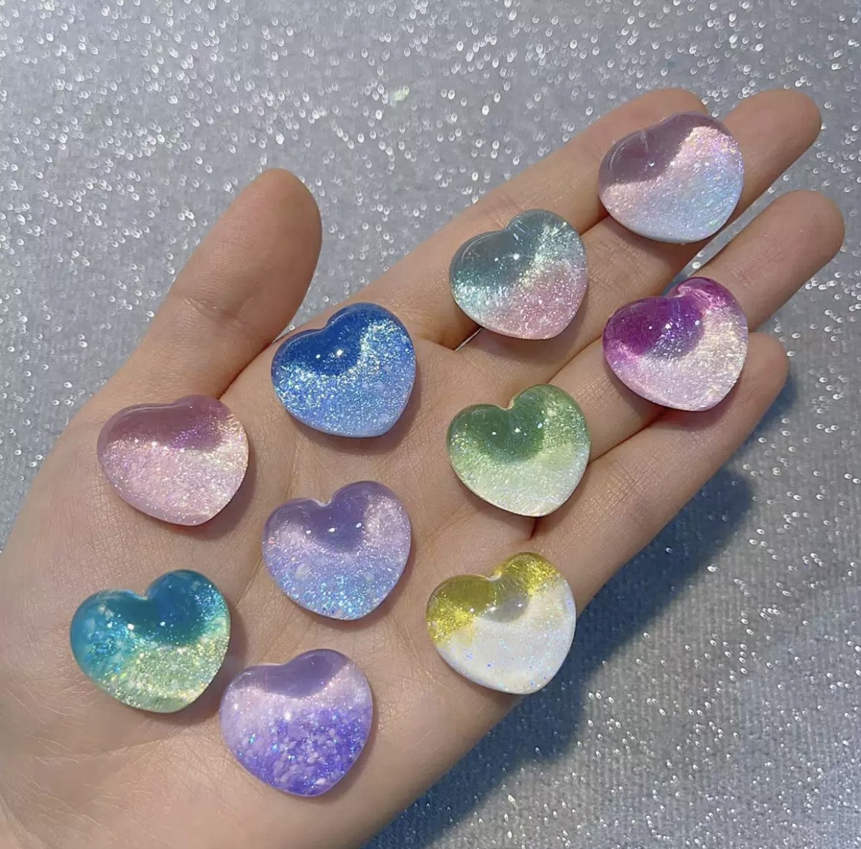 Colored hearts (10 pieces)