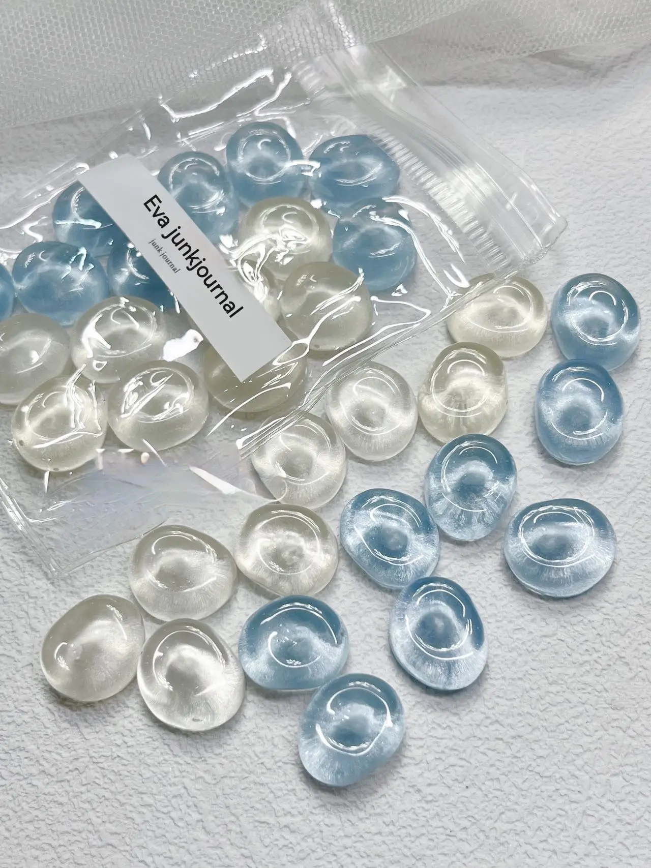 Water-patterned beads
